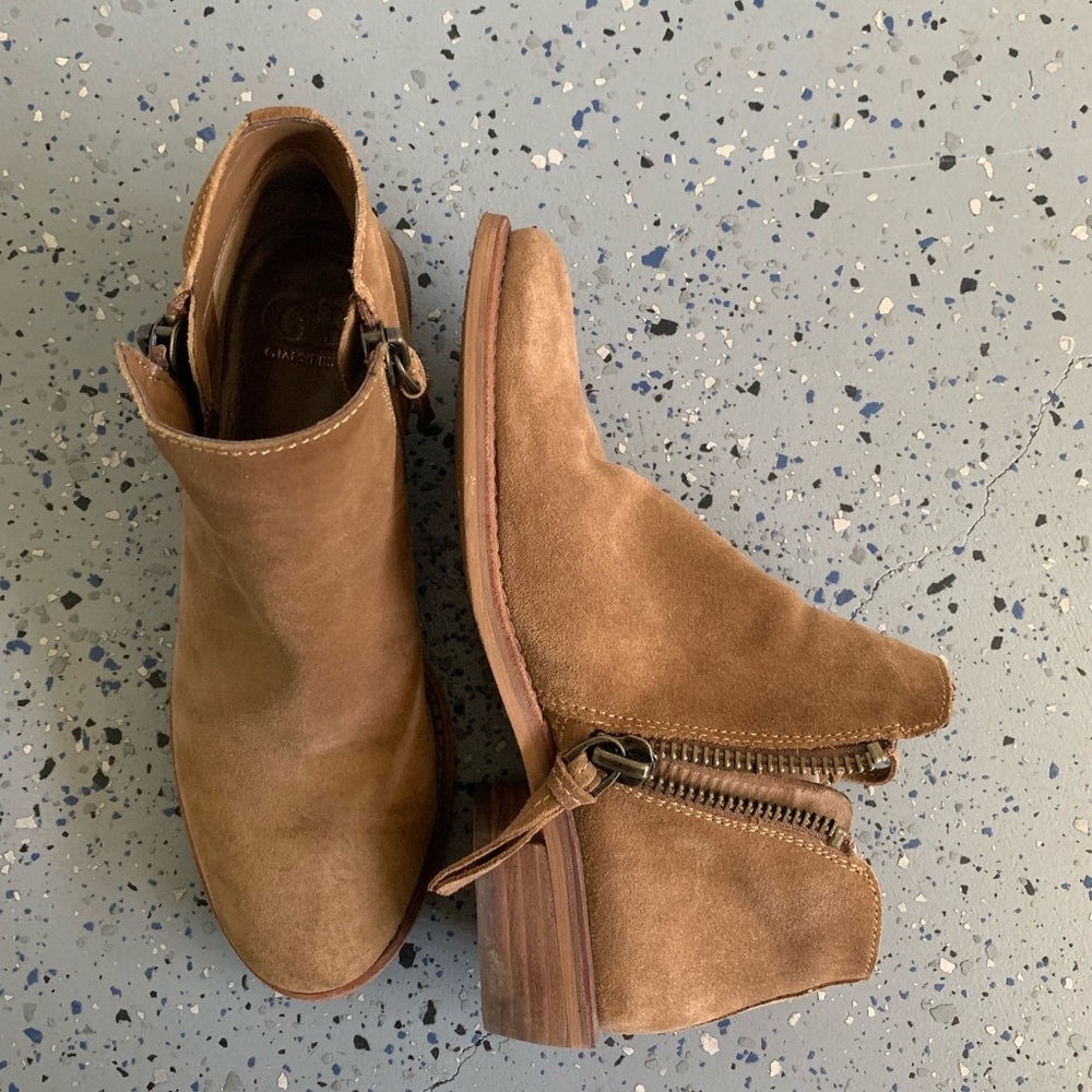 Gianni Bini Ankle boots